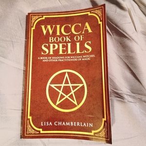 Brand New Book: Wicca Book of Spells